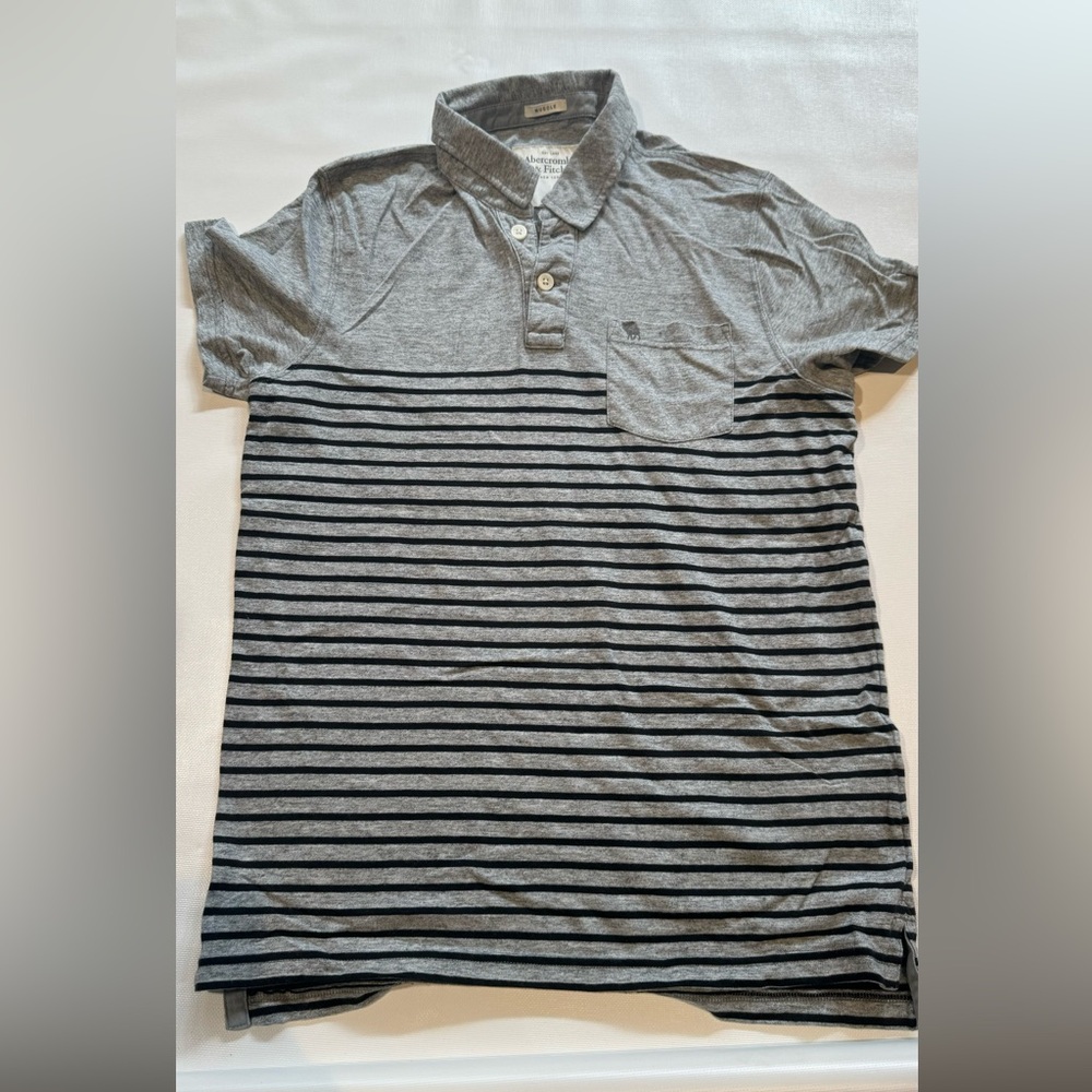 Abercrombie & Fitch Grey Cotton T-Shirt Size L
